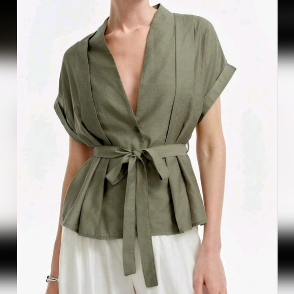 Women's Casual V-Neck Pleated Raglan Short Sleeve Solid Linen Blouse For Spring - Picture 1 of 4